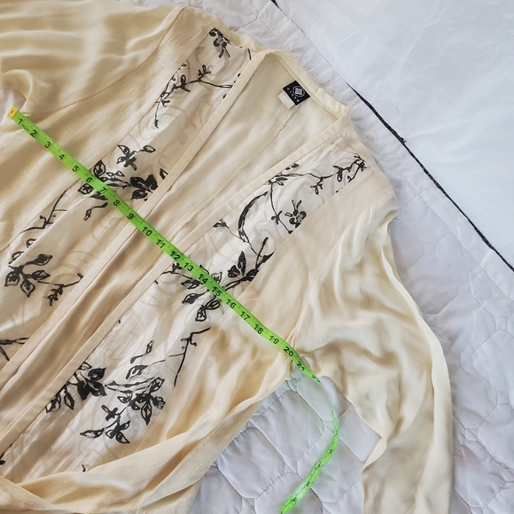 Top - Picture 7 of 13